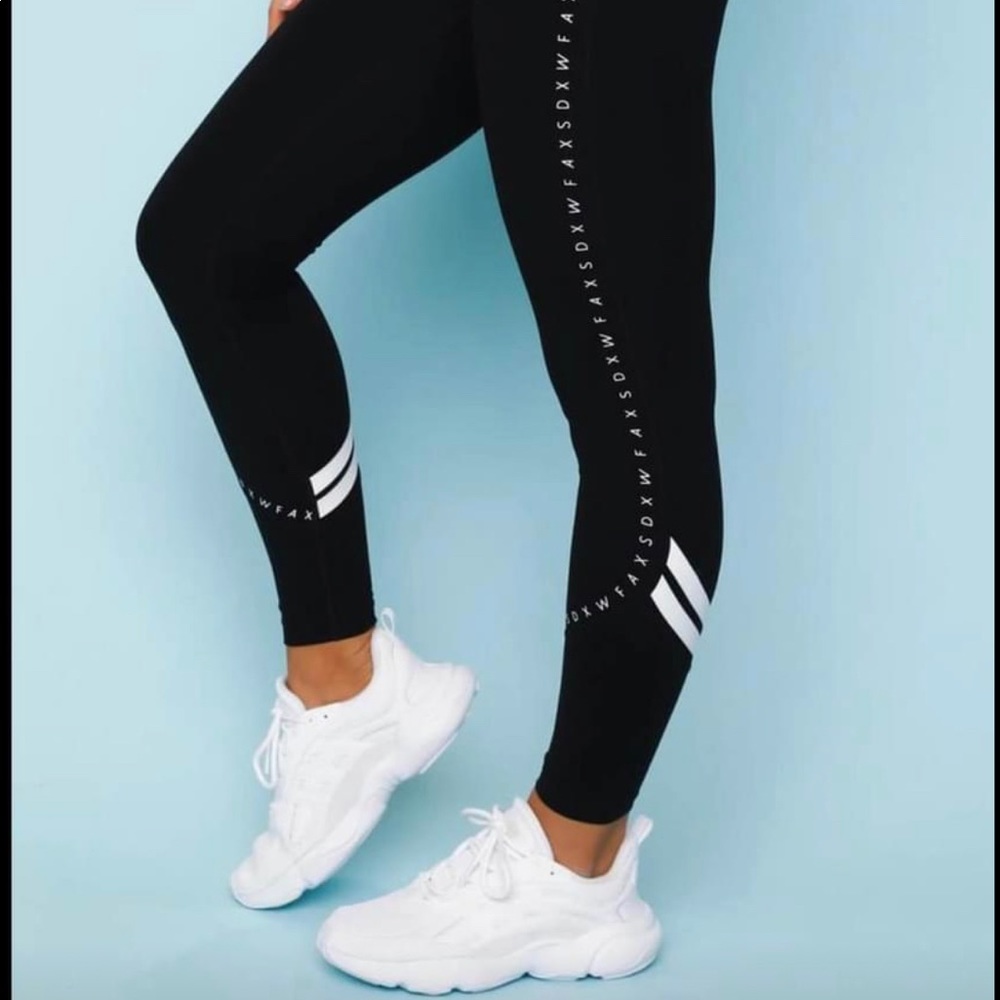 Sarah’s Day Dominate Legging